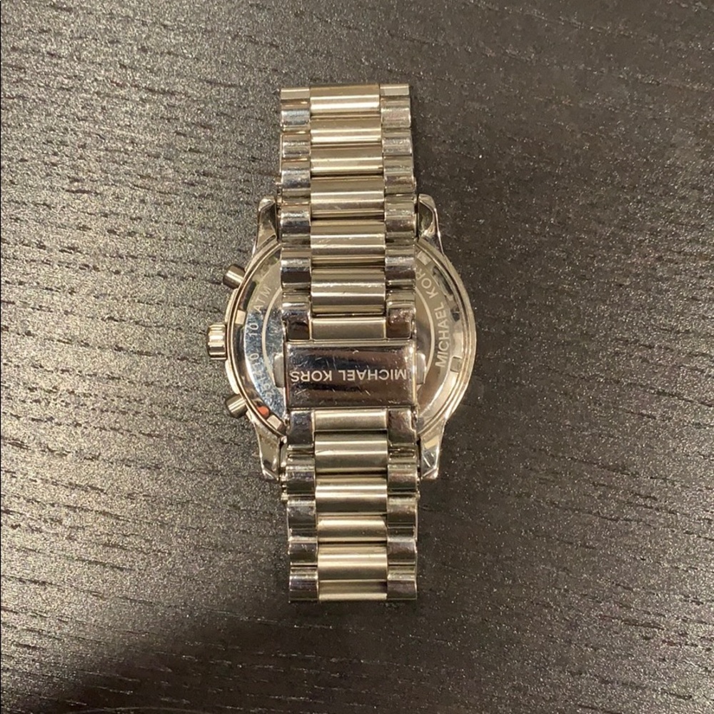Michael kors silver watch - Picture 3 of 3